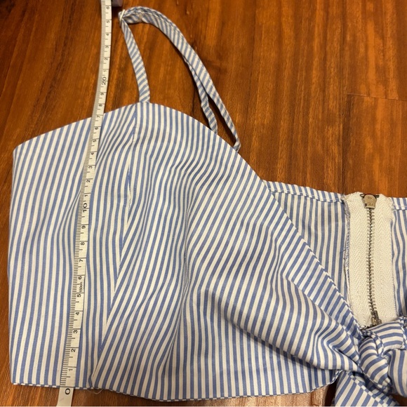 Fashion Nova Blue and White Tie Front Crop Top - Picture 7 of 8